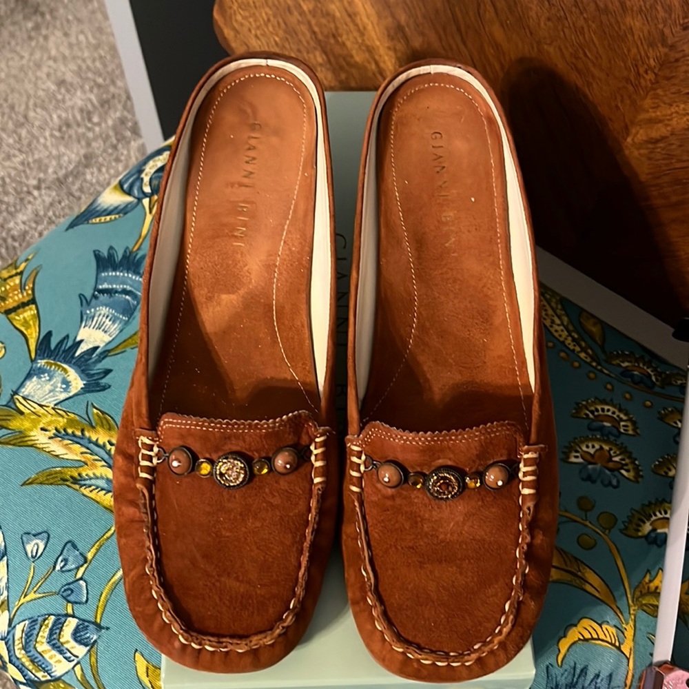 Gianni Bini Cognac Suede Mule Size 10 Medium excellent condition